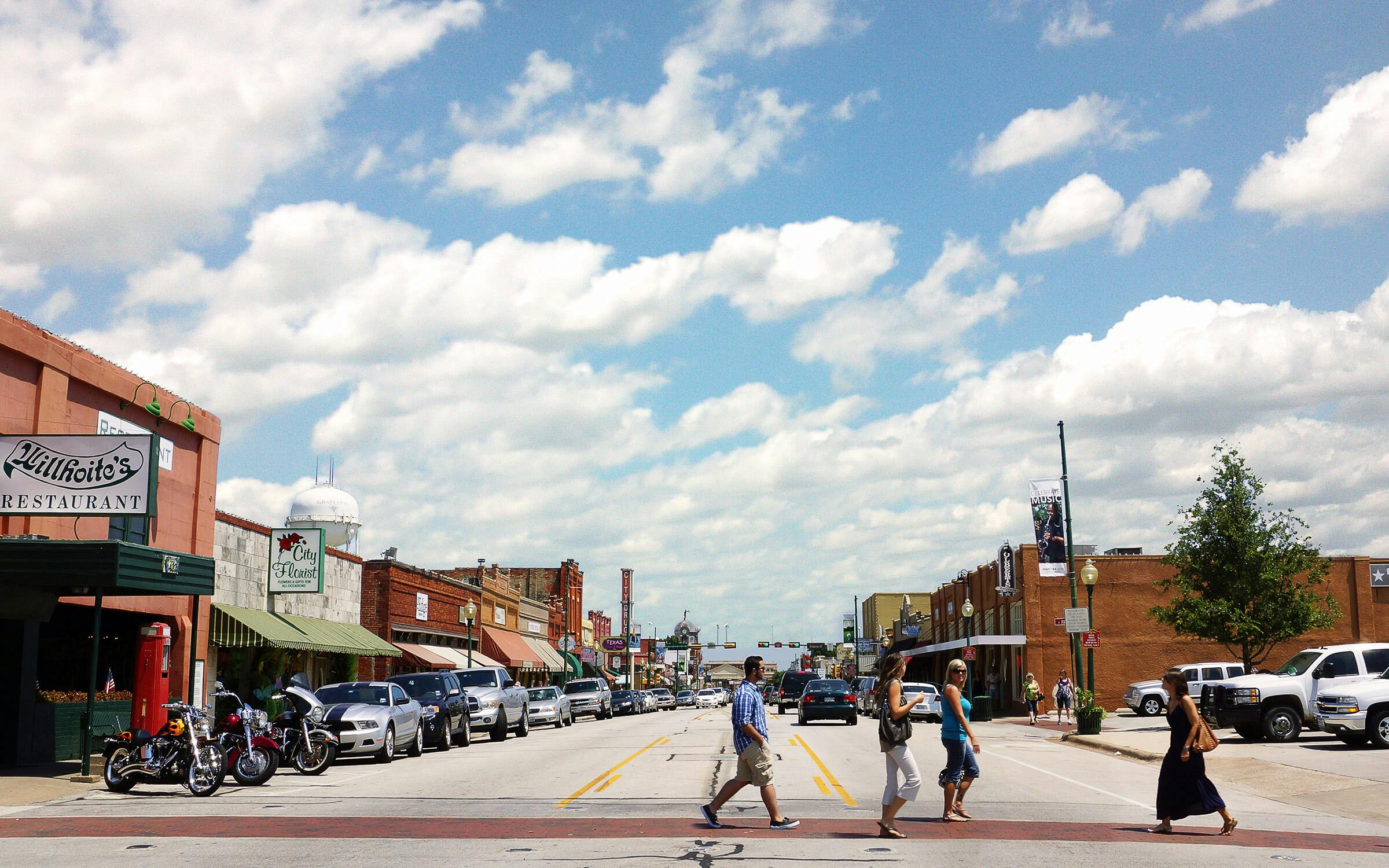 Turf services in Grapevine, TX